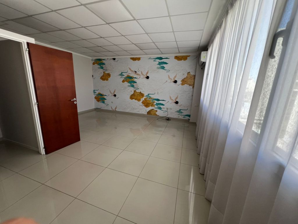 IMPECABLES OFICINAS CENTRICAS!!!