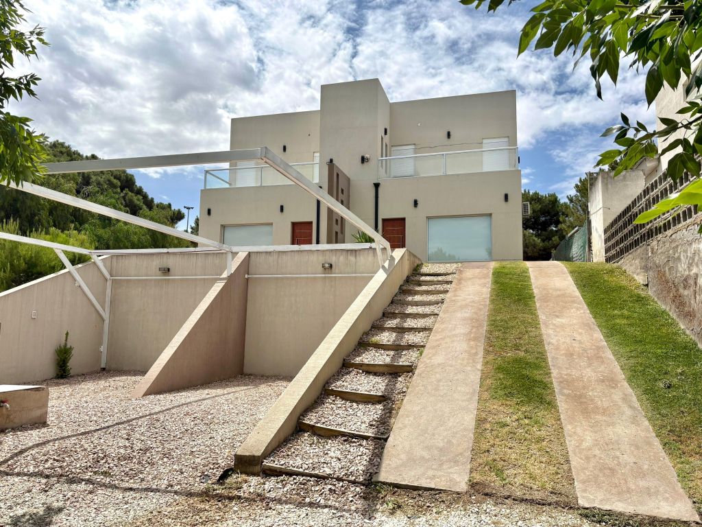 VENTA - 2 Dormitorio/s - 2 ba&ntilde;o/s - MONTE HERMOSO